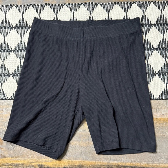 Old Navy Pants - Old Navy Black ribbed Bike Shorts